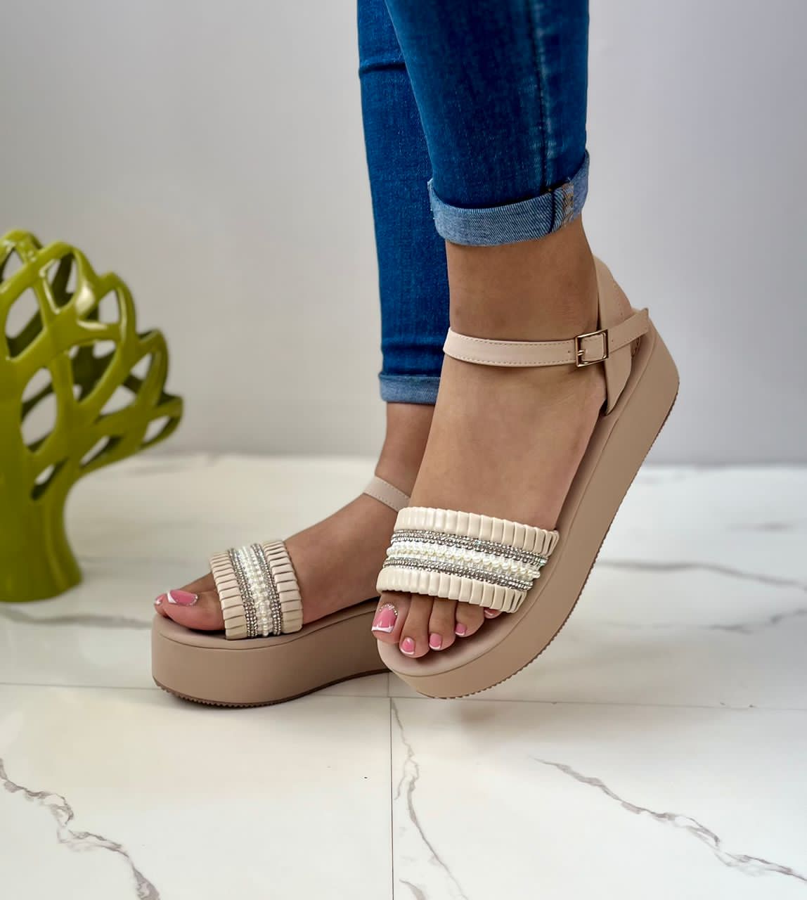 Duranza Pearl Muse Pearl-Detail Sandals — White