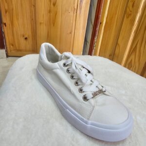 Most Wanted Canvas Day Canvas Shoes — White